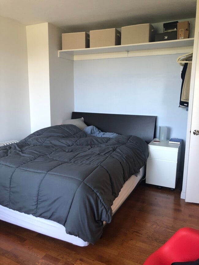 Bed Room 2 - 10747 Wilshire Blvd