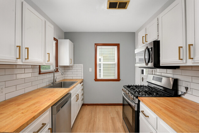 Building Photo - 1234 Watson Ave