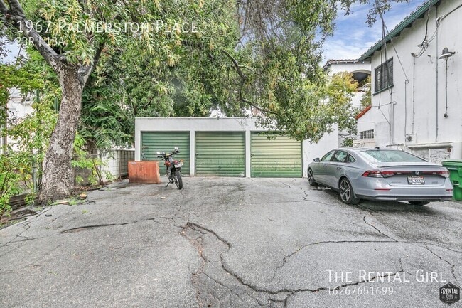 Building Photo - 1967 Palmerston Pl