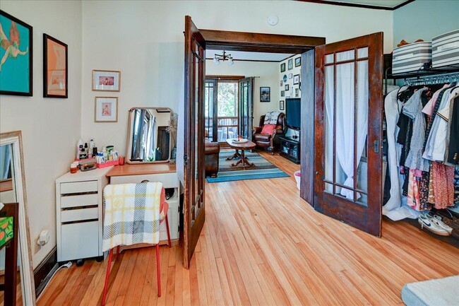 Building Photo - 416 Castle Pl
