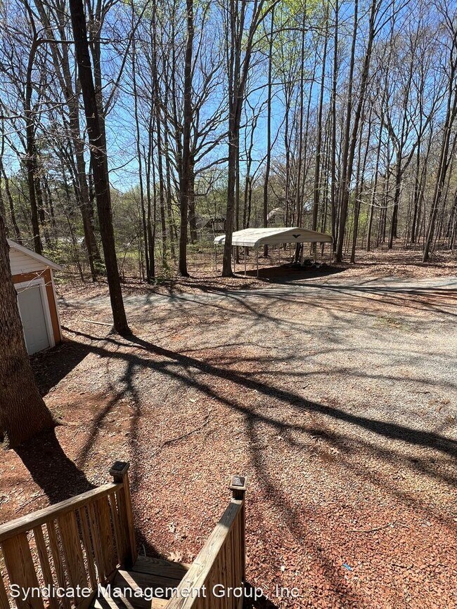Building Photo - 3 br, 2.5 bath House - 1401 Trinity Church Rd