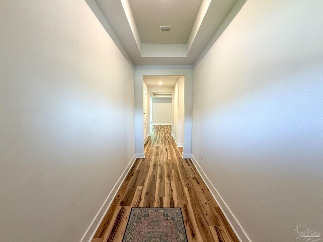Building Photo - 220 Camellia Dr
