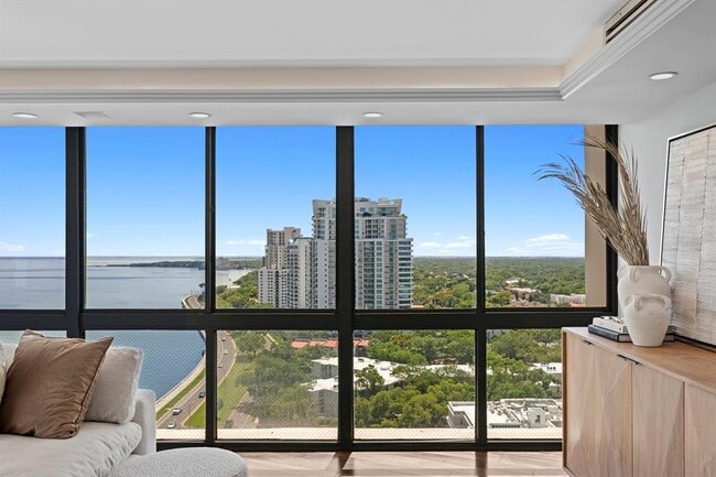 Building Photo - 3301 Bayshore Blvd