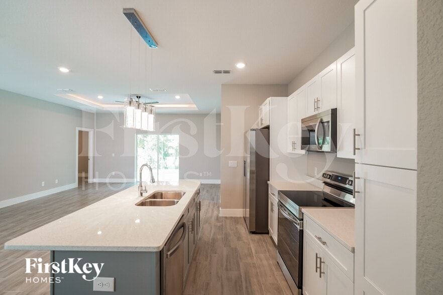 Building Photo - 1829 Superior Way