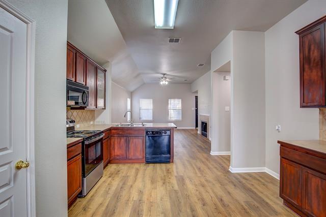 Building Photo - 12125 Tacoma Ridge Dr