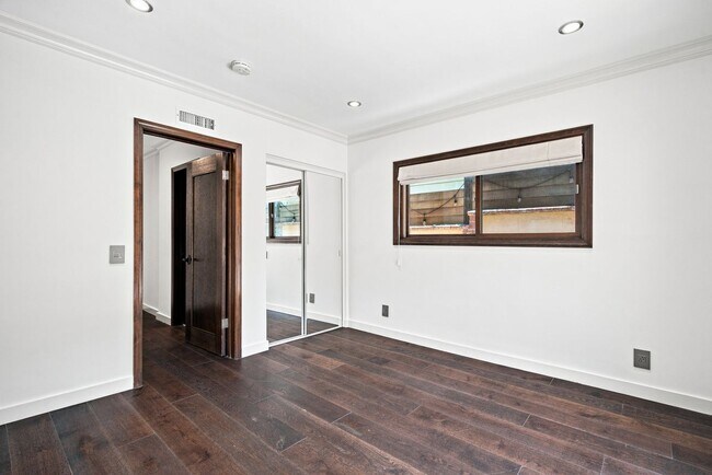Building Photo - 3184 Dona Sarita Pl
