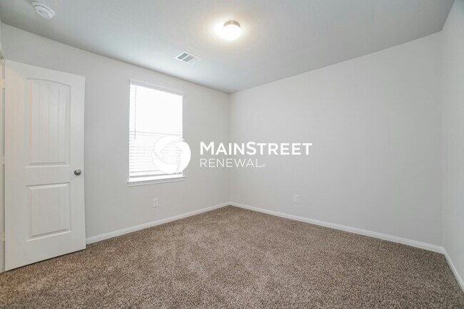 Building Photo - 4 Bedroom Pet-Friendly Home in HUMBLE, TX with Main Street Renewal