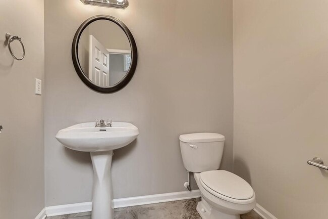 Building Photo - 2605 Gateview Ct