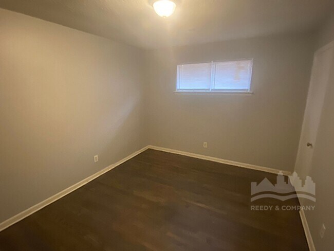 Building Photo - 996 S Highland St