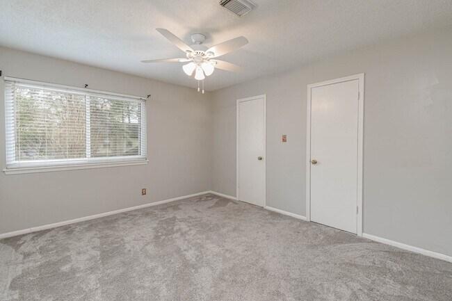 Building Photo - 12610 Ivyforest Dr