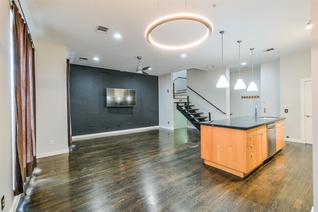 Building Photo - 5710 Winsome Ln
