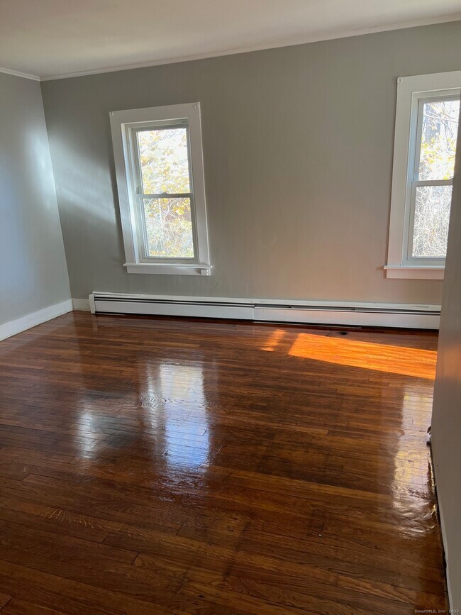 Building Photo - 41 S Main St