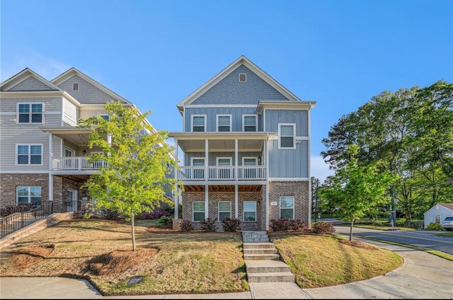 Building Photo - 811 Corsiglia Farm