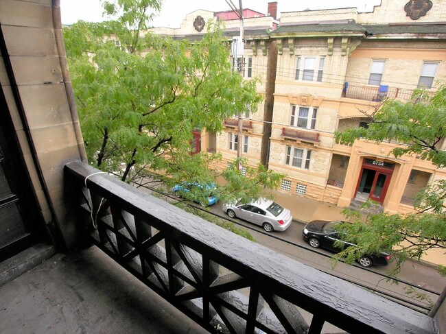 Balcony - Lionhead