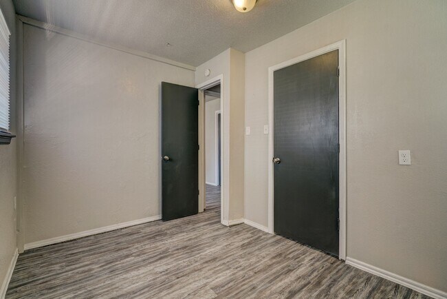 Building Photo - 3 Bed 1.5 Bath Norman