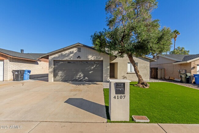 Building Photo - 4107 N 106th Ave