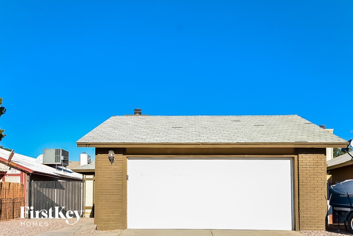 Primary Photo - 77 Parrish Ln