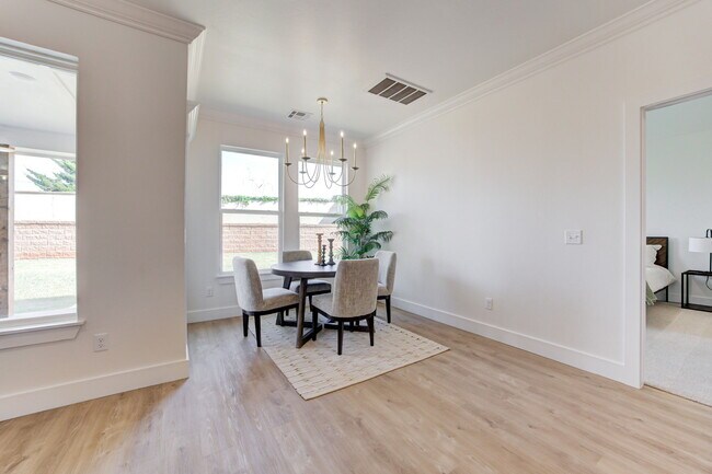 Building Photo - 14720 Avignon Ln