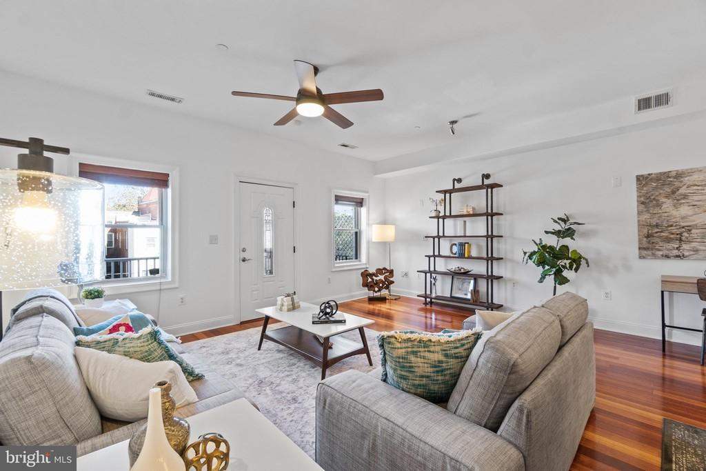 Building Photo - 1429 Clifton St NW