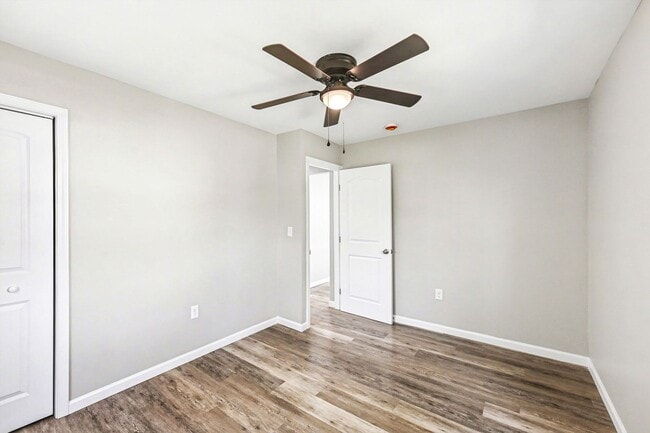 Building Photo - Renovated 2 Bed 1 Bath Home