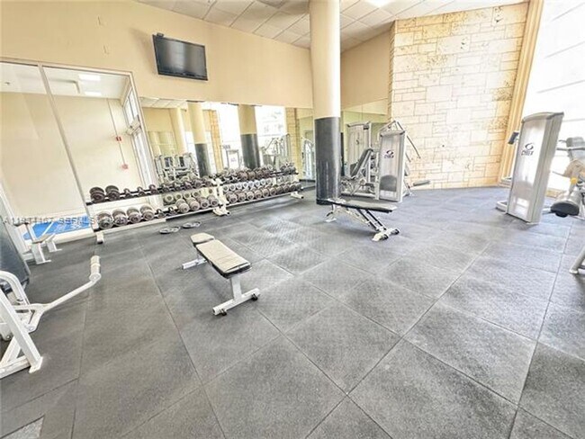 Building Photo - 5161 Collins Ave