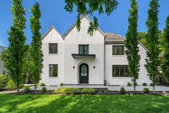 Building Photo - 59 Fresh Pond Ln