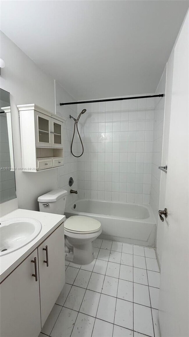 Building Photo - 8735 SW 152nd Ave