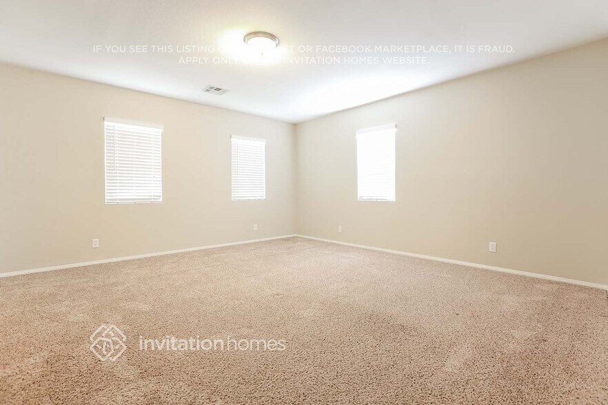 Building Photo - 9404 Wayside Dr