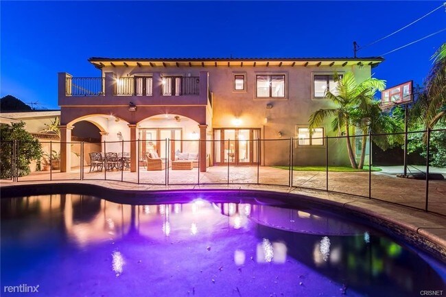 Building Photo - 6 br, 6.5 bath House - 12530 Collins St