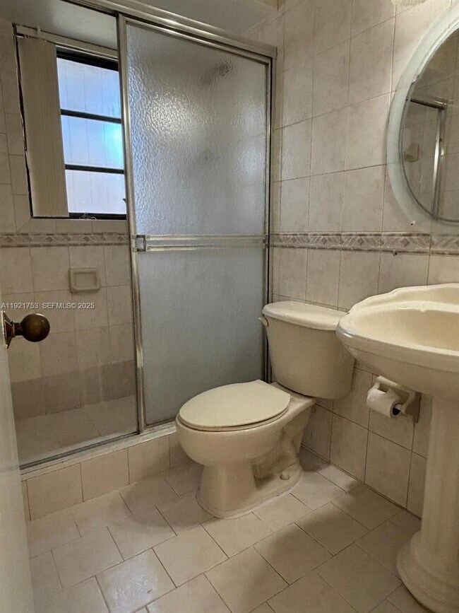 Building Photo - 9211 SW 123rd Ave Ct