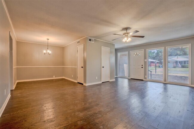 Building Photo - 2726 Crest Ridge Dr