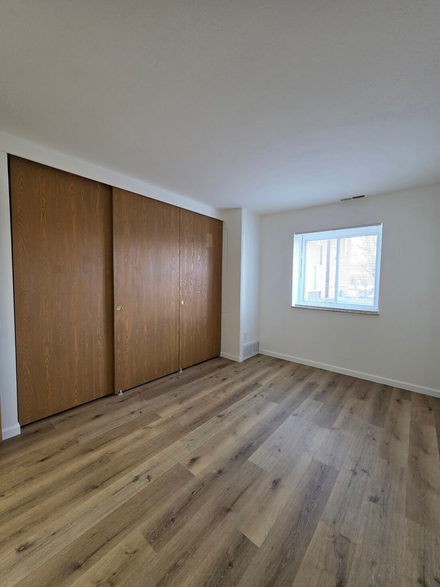 Building Photo - 25735 Lorain Rd