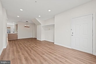 Building Photo - 22769 Fountain Grove Square