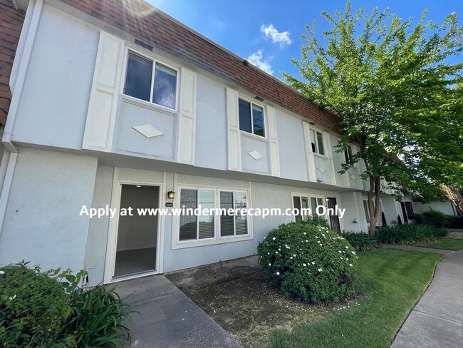 Building Photo - Now available for rent! Newly Remodeled!! ...