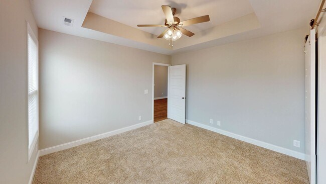 Building Photo - Modern 3-Bedroom, 2 Bath Detached Home in ...