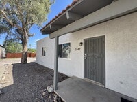 Building Photo - 2 bed 1 bath WTS included