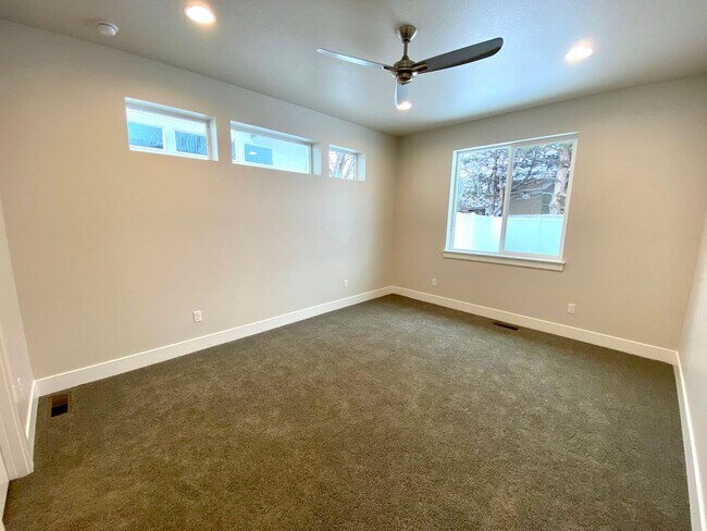Building Photo - Beautiful Boise Home Available 8/21/26