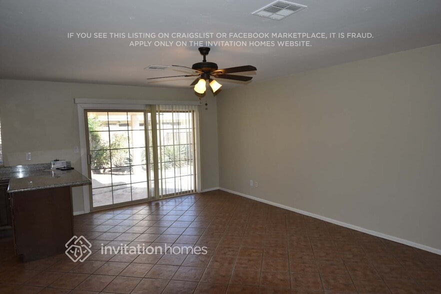 Building Photo - 10639 N 48th Dr