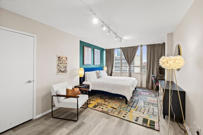 Building Photo - 1800 Lavaca St