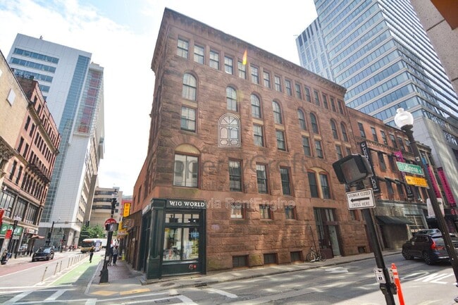 Building Photo - 8 Lagrange St