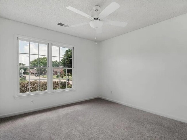 Building Photo - 1179 Scarlet Tanager Ln