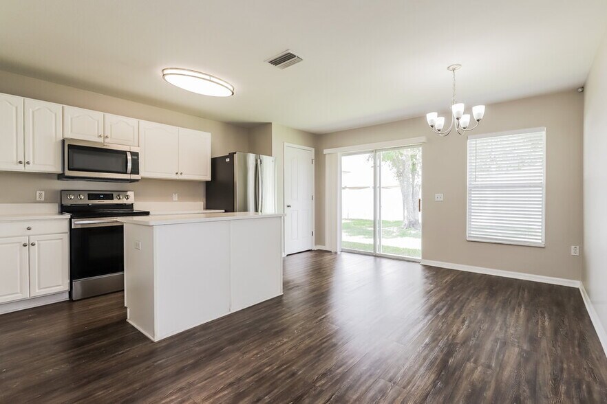 Building Photo - 2296 Blackwood Dr