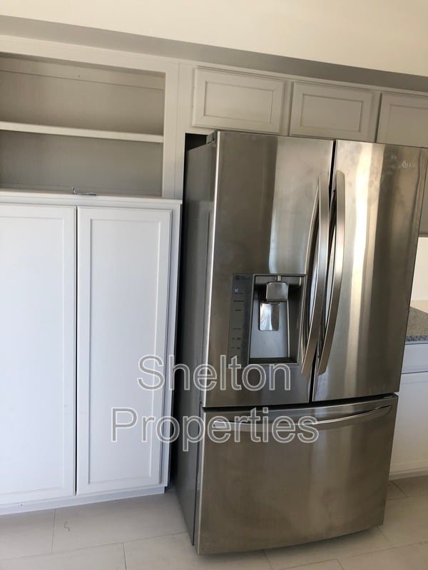 Building Photo - 14305 W Heritage Dr