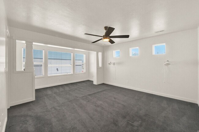 Building Photo - 774 Star Spangled Dr