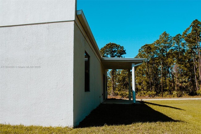 Building Photo - 674 Windermere Dr