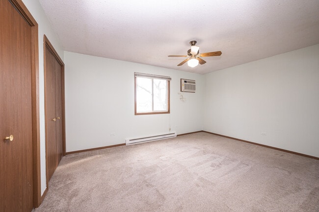 Building Photo - 218 Madison St