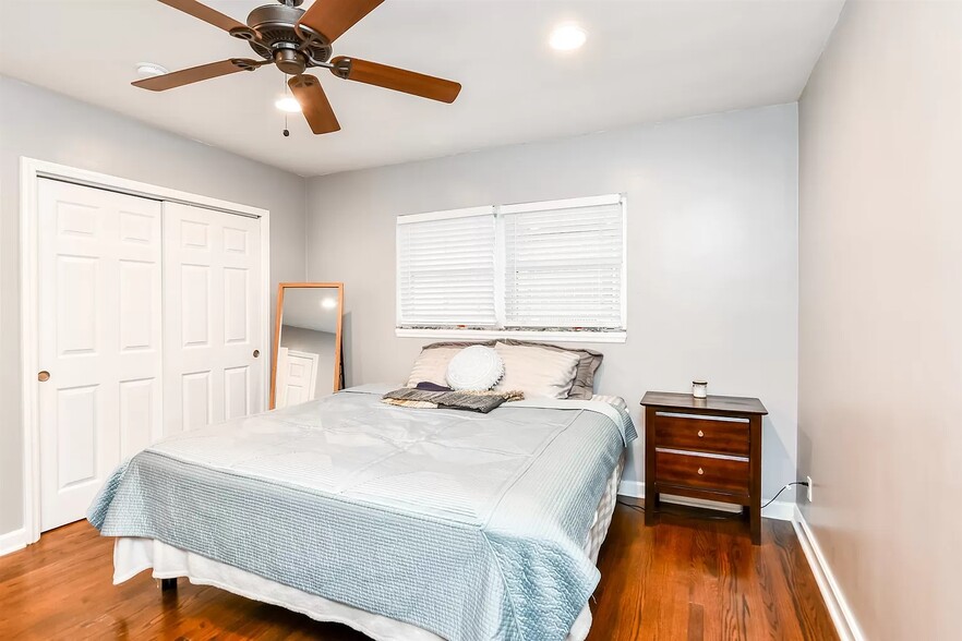 Building Photo - 2480 Cascade Rd SW