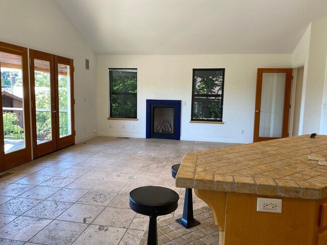 Building Photo - Oh my!!!  Downtown Sonora!