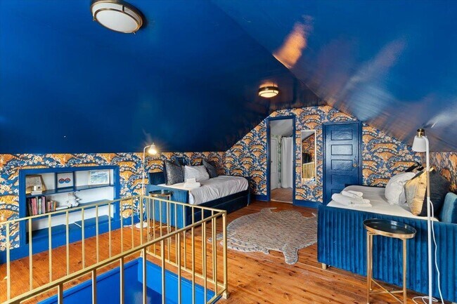 Building Photo - 1790 Lyndale Ave