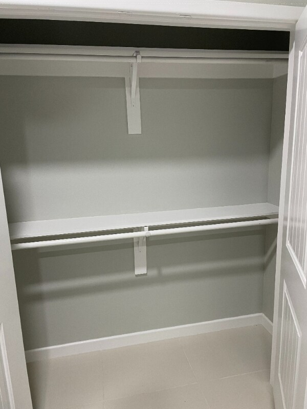 Building Photo - 2511 N Vineyard Ave